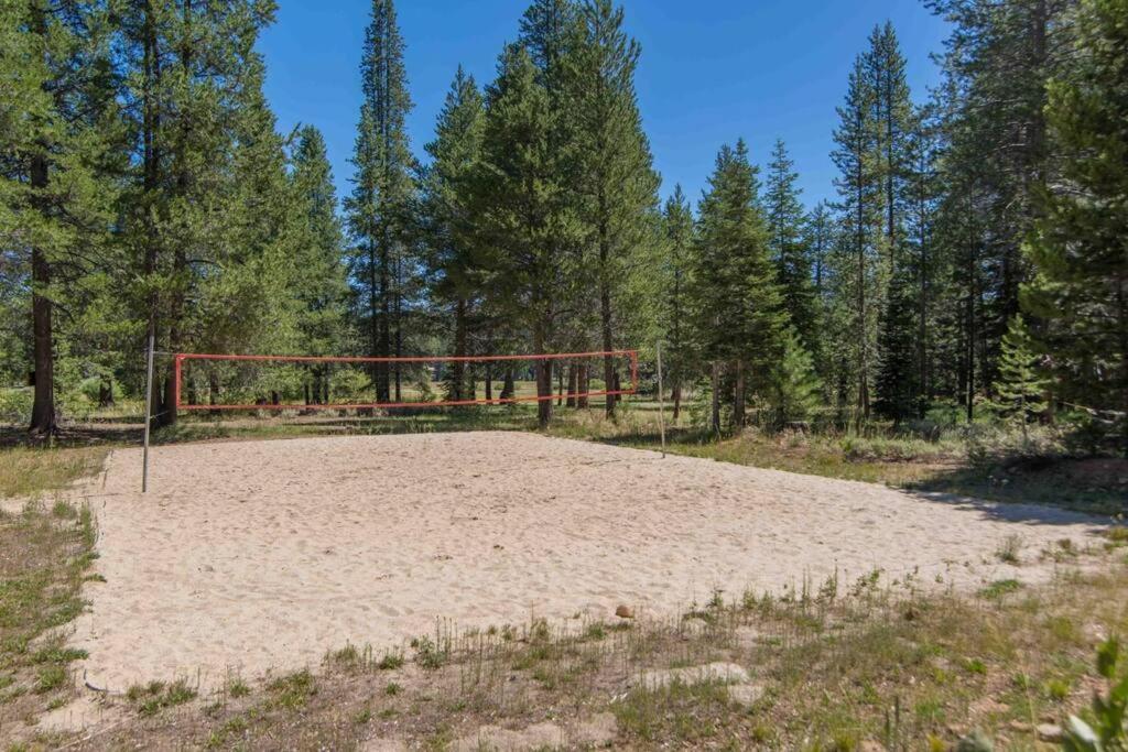 3Br Tahoe Donner Cabin With Hoa Perks Like Pools Hot-Tub Minutes To Trails Lake Golf Truckee Dış mekan fotoğraf