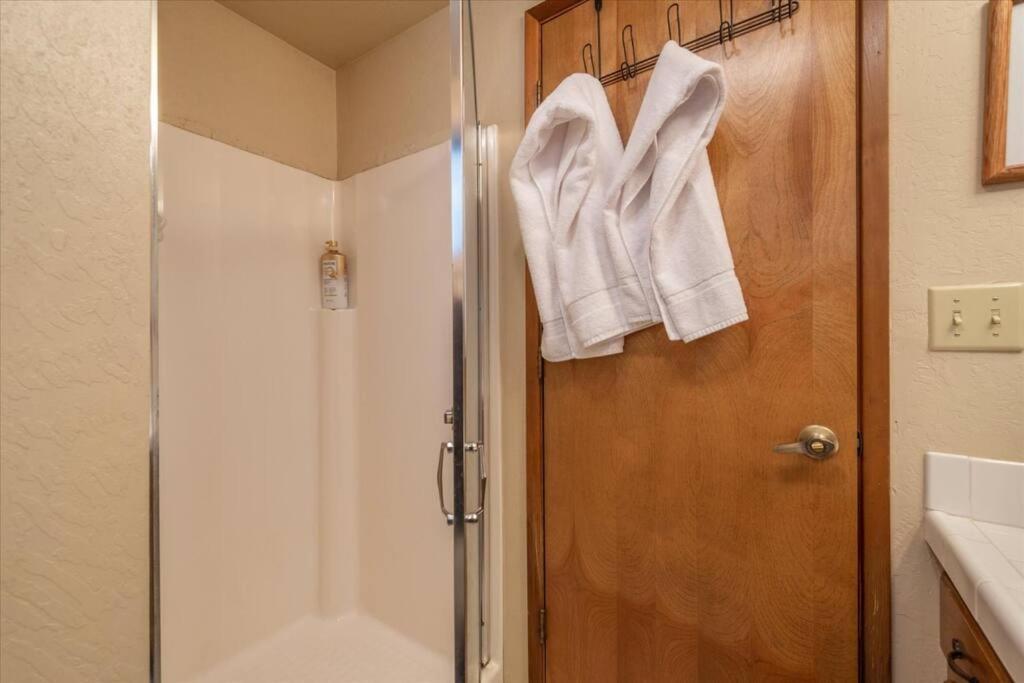 3Br Tahoe Donner Cabin With Hoa Perks Like Pools Hot-Tub Minutes To Trails Lake Golf Truckee Dış mekan fotoğraf