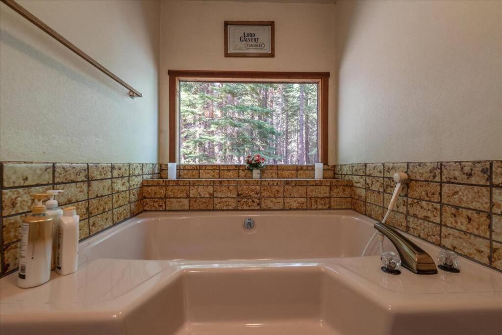 3Br Tahoe Donner Cabin With Hoa Perks Like Pools Hot-Tub Minutes To Trails Lake Golf Truckee Dış mekan fotoğraf